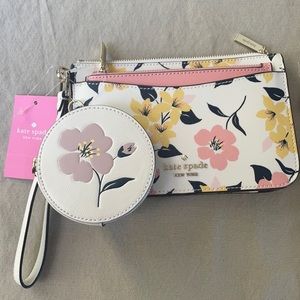 Brand New!! Kate Spade Cream Staci Lily Blooms Printed Tip